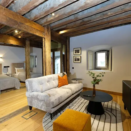 The Three Sisters Old Town 4* Tallinn