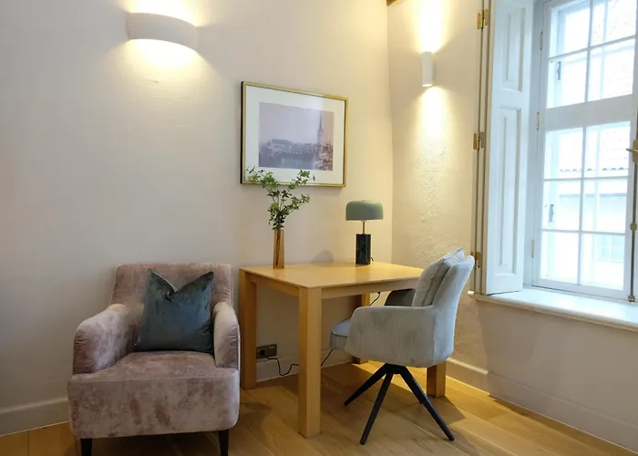 The Three Sisters Old Town מלון טאלין