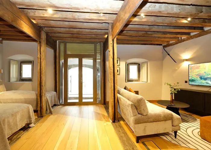 Hotel The Three Sisters Old Town