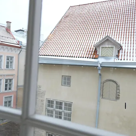 Hotel The Three Sisters Old Town 4*