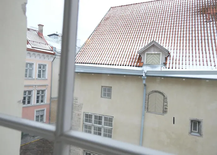 Hotel The Three Sisters Old Town 4*