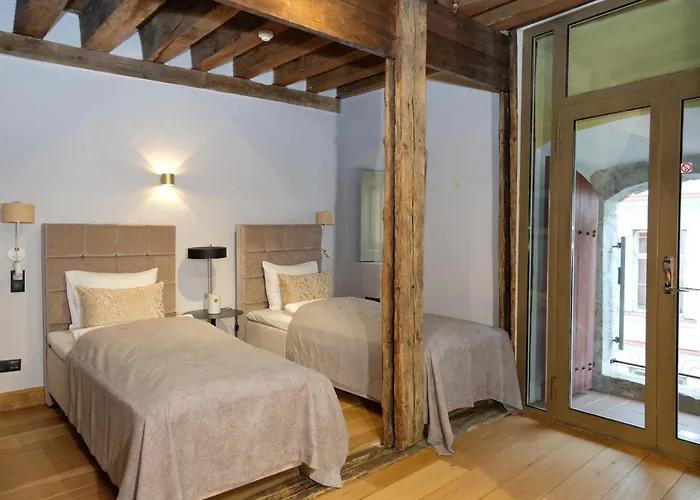 Hotel The Three Sisters Old Town 4*